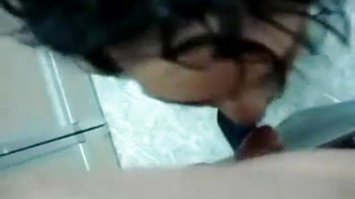 Mwanafunzi wa Urusi alimpa Gogol ngono nzuri ya mdomo