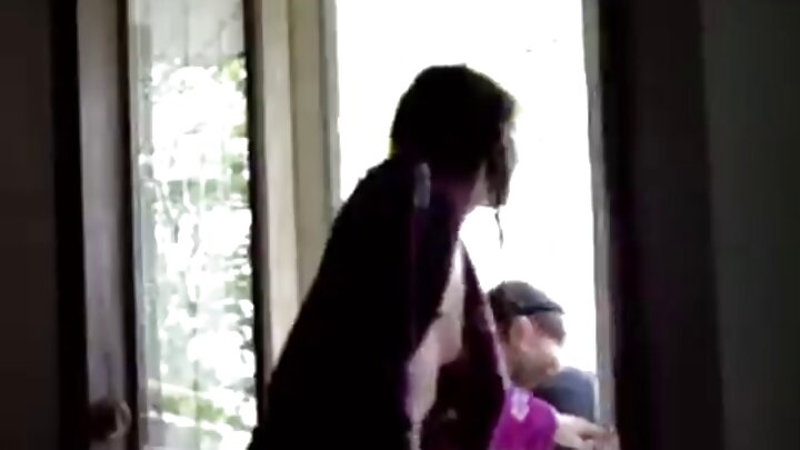 Mwanafunzi alidhani angemchumbia mwanamke mkomavu aliyeachwa kwa urahisi, lakini akaishia kufungwa kamba kwenye matako yake!