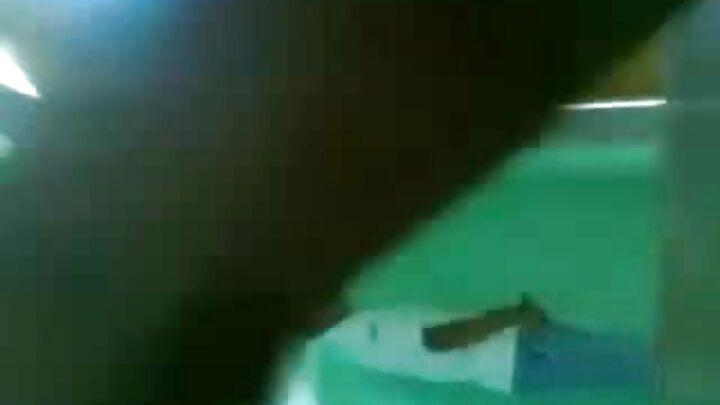 Casanova mwenye upara alikuwa na fairies wawili na kuwavunja punda wote wawili.
