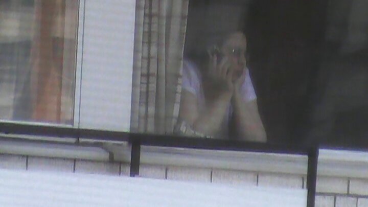 Mpenzi kutoka Riga huwa tayari kwa ngono kila wakati, hata kama ni kaka yake wa kambo pekee aliye karibu