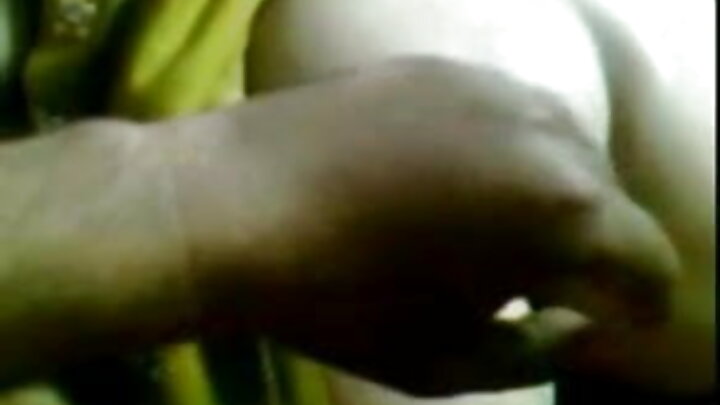 Mwanamke mwenye ngozi nyeusi alitazama 50 Shades of Grey na kujitoa kwa matajiri wapotovu.