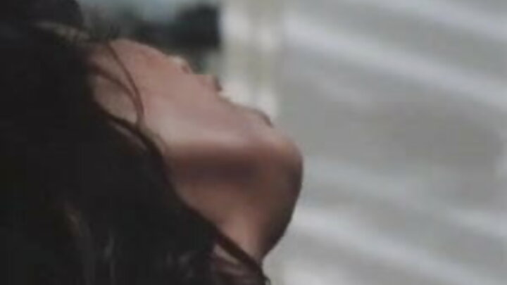 Mwanafunzi huyo aliogopa kumpeleka mpenzi wake nyumbani kwa sababu ya mama yake na akampa pale pale kwenye korido.