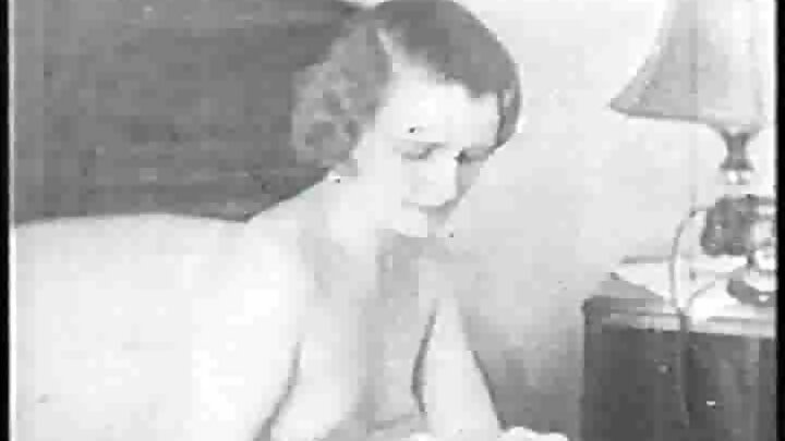 Alimwalika mrembo mwenye nywele nyekundu nyumbani kwake kwa ajili ya filamu, lakini akapata kitu cha kuvutia zaidi.