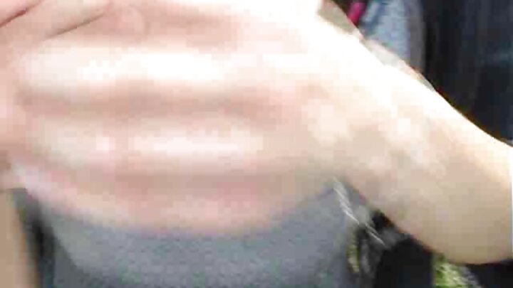 Niliwapongeza wahasibu mnamo Machi 8 na kuishia katika FFM watatu na wanawake wawili wazima.