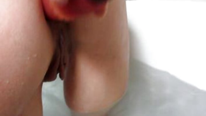 Wewe ndiye zawadi yangu bora! Tanua miguu yako na uvue chupi yako!