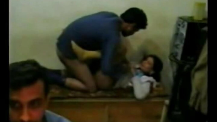 Mkusanyiko mzuri wa BDSM ambapo wanawake wanawadhalilisha wanaume na kuwadhihaki uume wao