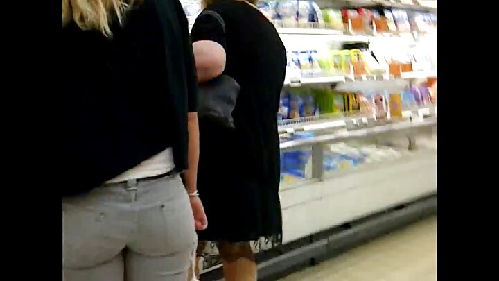 Mpiga picha mlafi alimchukua Kyler Quinn mrembo na kujaza pai yake na uke mtamu.