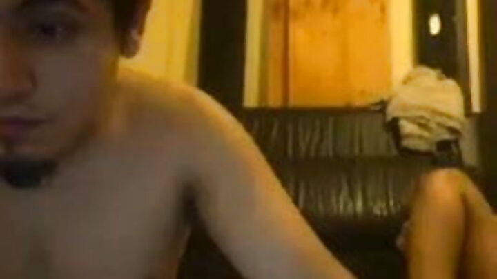 Wild Amazons walimtawala kingono mwanamume mmoja na karibu kumlawiti hadi afe.