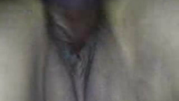 Katika machumbiana ya Woodman, mwanamke mmoja wa Kiukreni alifundishwa kunywa mkojo na kuuchukua hadi alipokuwa akijichubua.