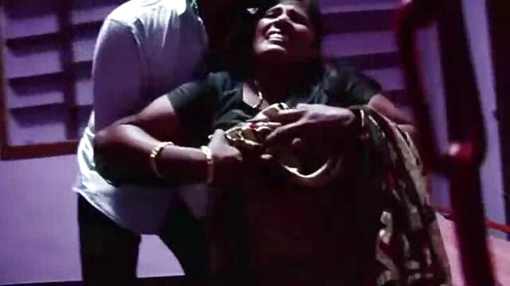 Elmira mrembo wa miaka 19 alimpa Woodman ubikira wake wa mkundu.