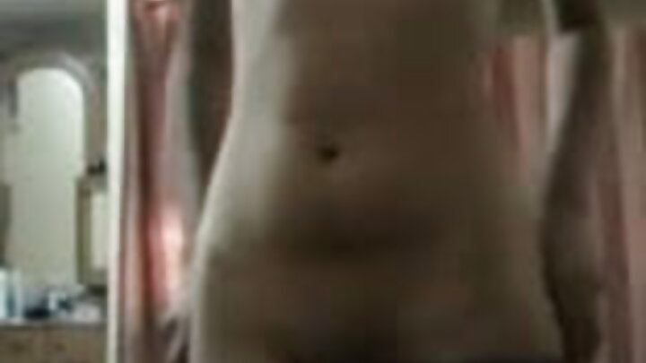 Unamtongoza mwanamke mwenye matiti makubwa kwenye matako, lakini utanitongoza lini? Subiri, labda sina uume mia moja! (Jinsi ponografia ya Kirusi inavyorekodiwa)