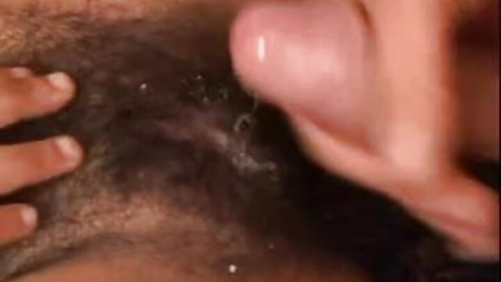 Anastasia wa Urusi alijitambulisha kwenye kamera na kuanza kumpapasa uume.