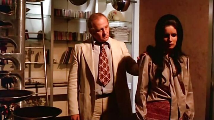 Kunyonya uume kwa bikira wa St. Petersburg kulikuwa kuchungu sana.