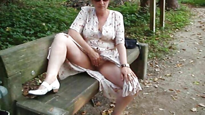 Yeyote anayeenda nyumbani kwa mtu bila chupi ni mwenye busara! Ingawa hatujafika bado, nitalala haraka.