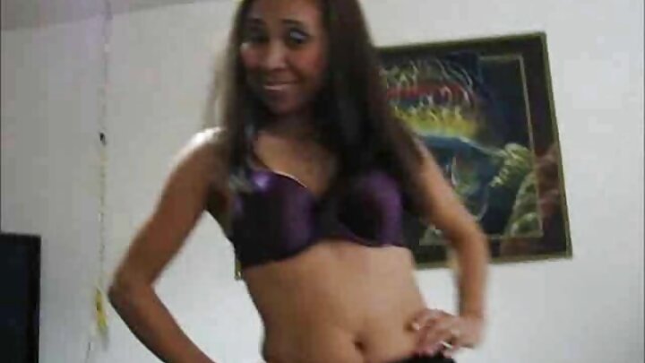 Walimpita sakafuni. Bukkake na Nikky Dream.