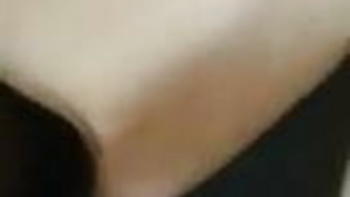 Alimtendea vibaya dada yake: ngono ya kwanza na mchumba mrembo