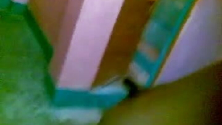 Ngono ya Kirusi kwenye mlango wa kuingilia, ili mipira yako isipasuke.