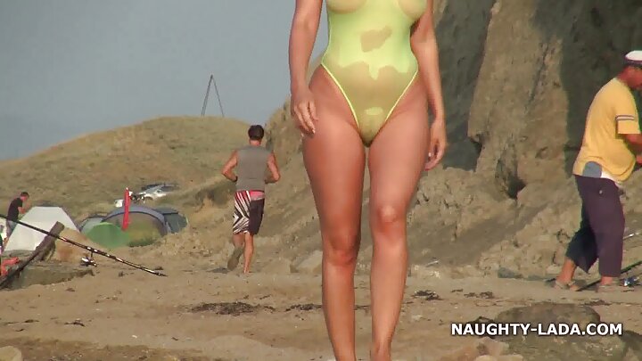 Mwanamke mmoja mstaarabu wa St. Petersburg alikojoa kwenye beseni la Woodman. Kwa hilo, aliwapa wafungwa watatu mkundu wake.