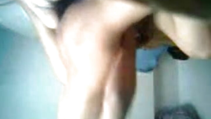 Bikira wa Urusi mwenye umri wa miaka 18 alikuja kwa Nicholas kuraruliwa kwa hymen yake