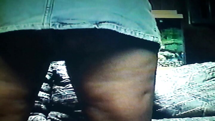 Nitawaonyesha marafiki zangu uume wangu, lakini kwanza ninahitaji kumfurahisha mpenzi wangu.