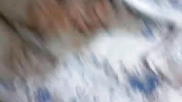 Mwangalie mvulana huyu, atanilawiti vizuri: Zawadi ya Mwaka Mpya kwa mume mkongwe