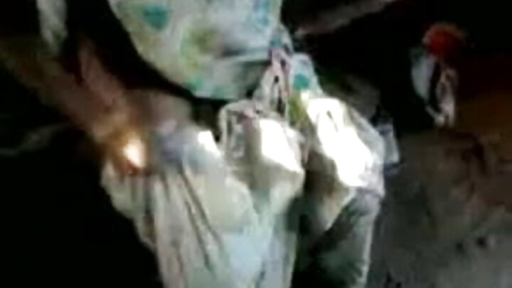 Wanajeshi wa Marekani wakiwa katika genge la watu wenye mapenzi ya jinsia mbili na Waislamu