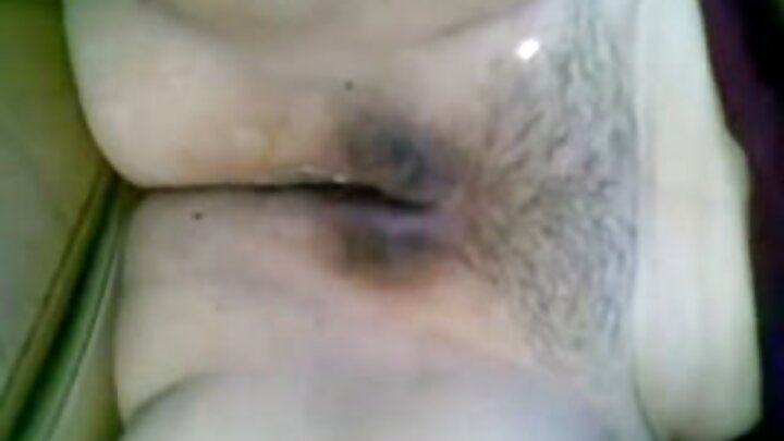 Mke mwenye kujali alimruhusu mumewe ampeleke msichana mwenye nywele za kimanjano, lakini badala yake, alimtongoza mwanaume asiyejulikana