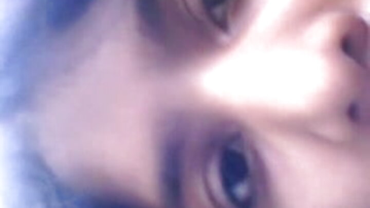 Mrembo mwenye haya hakuweza kupumzika hadi uume wangu ulipoingia ndani yake.