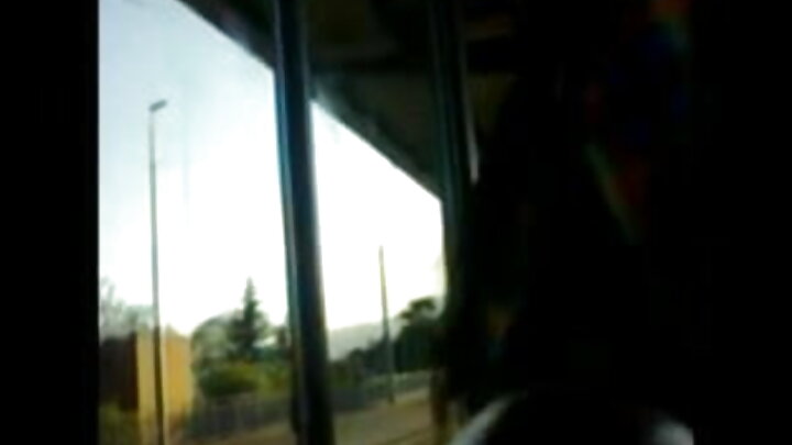 Rapa alimchumbia mhamiaji kutoka Kyiv.