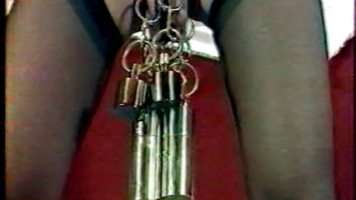 Marafiki walikuja. Walimpa mkojo na kumlawiti.