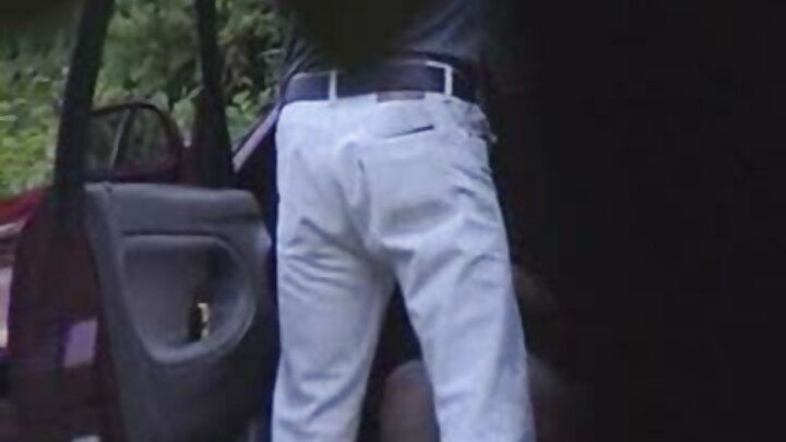 Hedhi yangu haijaanza, nisaidie kama jirani. Nahitaji kunipenya kwa undani mara moja.