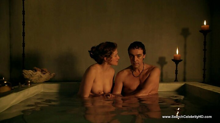 Uume wa mwanaume mweusi mwenye afya njema dhidi ya mdomo mzito wa Violet Myers: anaweza kuumeza mzima?