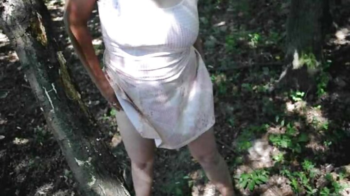 Pesa ziko wapi, mbwa? Baba mwenye akili alimwadhibu mwalimu wake mwizi.