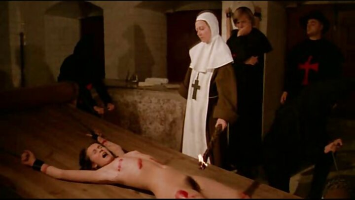 PureTaboo/Mke huyo aliangukia katika familia ya wapotovu. Walimfanya akojoe na kumlawiti (Tafsiri ya Kirusi)