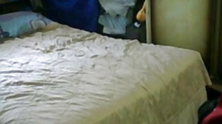 Mwanafunzi mwenye shauku anapenda ngono zaidi kuliko mpenzi wake.