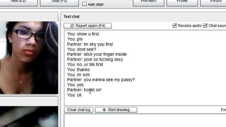 Anna Bell Peaks alitoa somo la nadharia na mazoezi kuhusu kuwahudumia majogoo wawili kwa wakati mmoja.