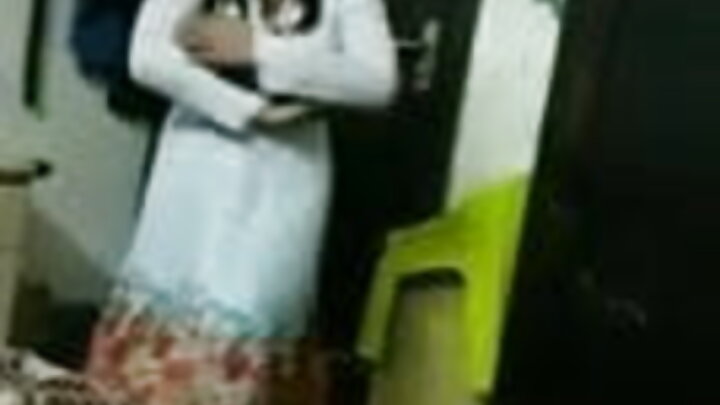 Elena Koshka na Manuel Ferrara wanapiga punyeto kwa shauku