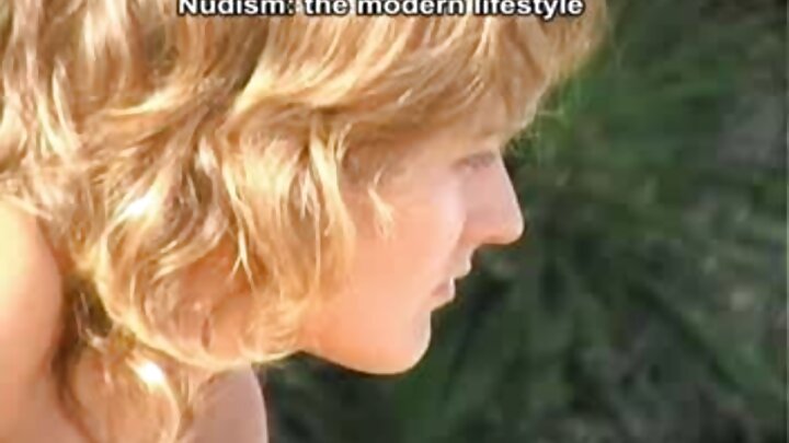 Baada ya kufumaniwa karibu na Kherson, Ilyusha anafanya ngono ya mkundu na sungura.