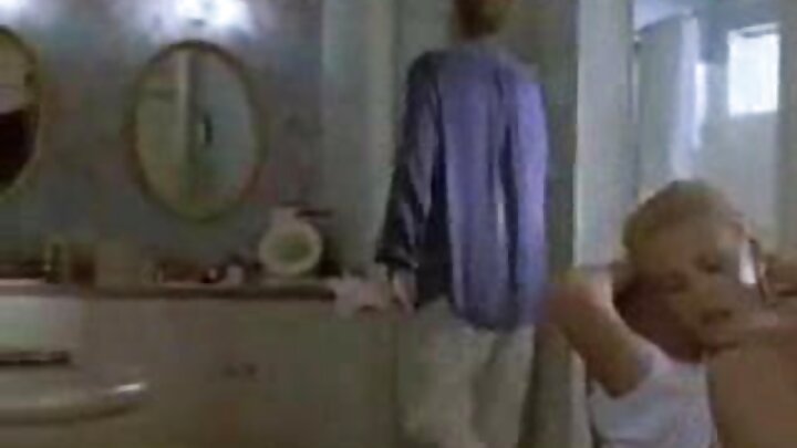 Jioni ya jioni huko Sorrento, matako yaliyovaa leggings ni furaha, kwa hivyo alimtongoza Gabriele, kwaheri Italia