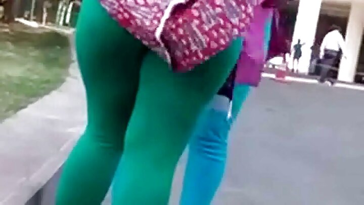 Mke wangu amelala, na mimi naenda kwa rafiki yake kupata mchumba na kupata marafiki.