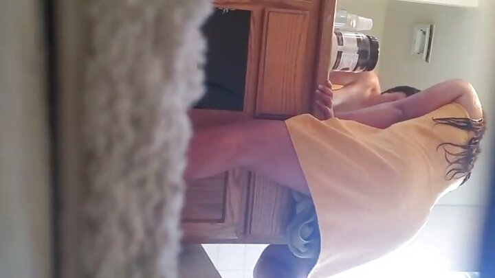 Maziwa ya karibu! Hujawahi kuona mkusanyiko kama huo wa shahawa kwenye nyuso za vifaranga!